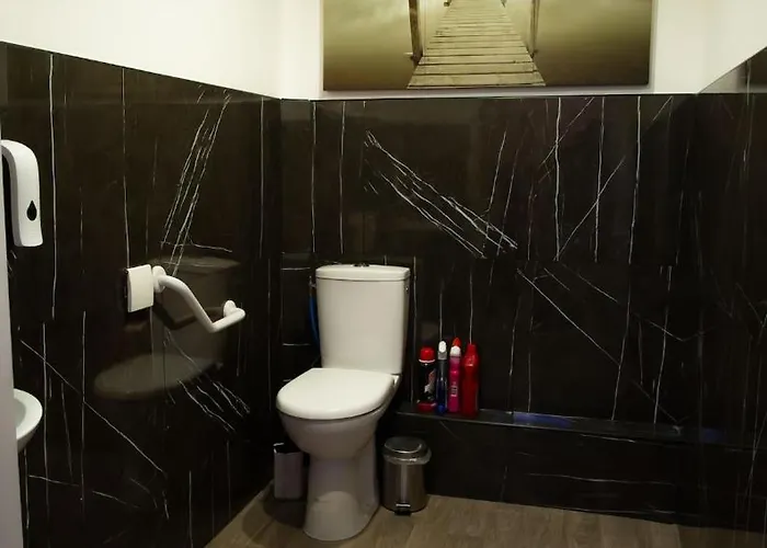 Avec Jacuzzi Privatif-golden Jacuzzi * Leguevin