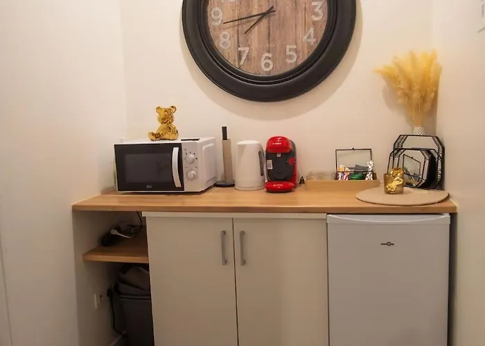 Avec Jacuzzi Privatif-golden Jacuzzi Leguevin